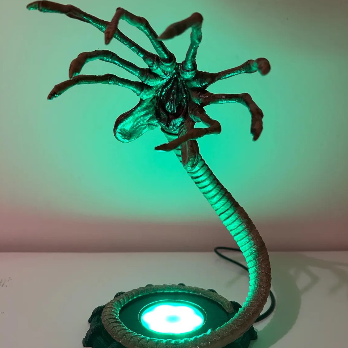 Alien Facehugger Lamp Nightlig - Home Decor Com 评论和价格